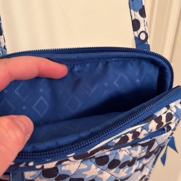 Vera Bradley crossbody - Picture 3 of 5